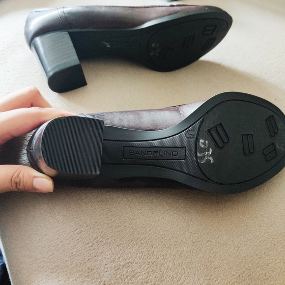 🧸SOLD🧸 VINTAGE 90s Brown Chunky Loafer Heels - Picture 8 of 9